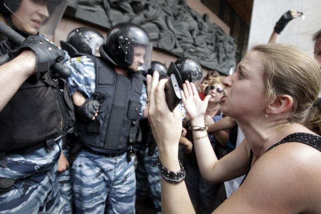 Ουκρανή φοιτήτρια καταδικάστηκε επειδή τηγάνισε αυγά στην Αιώνια Φλόγα